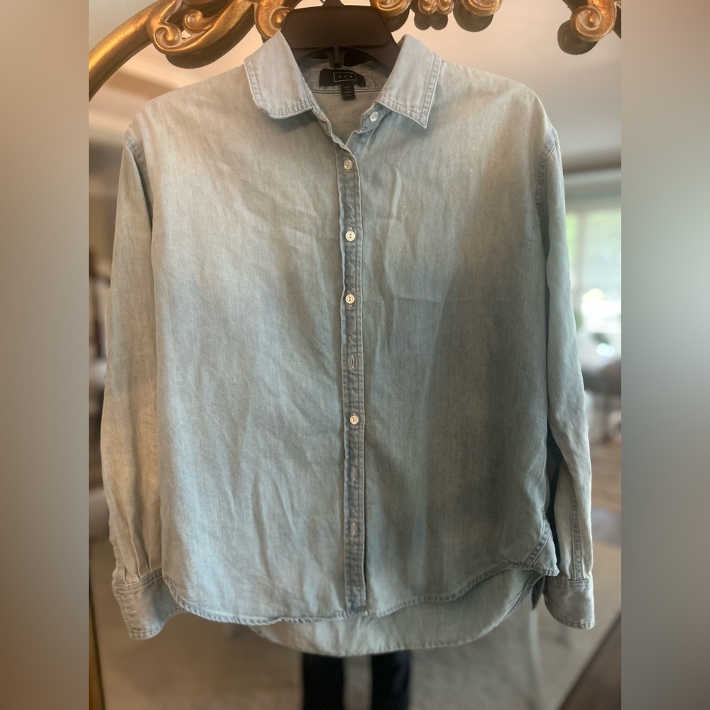 AYR Chambray Button Down Shirt Size S – Light Indigo & Relaxed Fit
